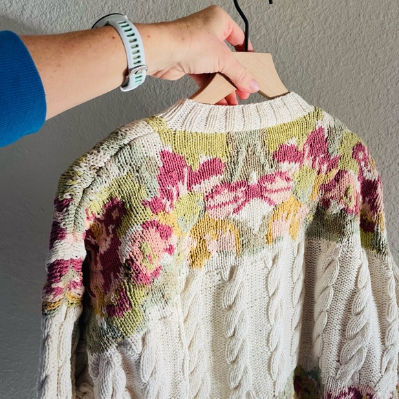 Handknitted VIntage Express Floral Cream Cardigan Sweater - Picture 11 of 16